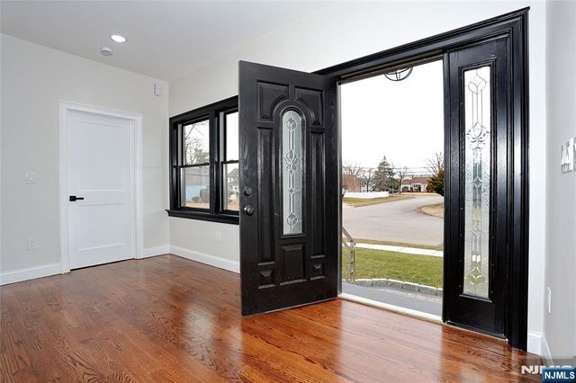 592 Fermery Drive, New Milford, NJ 07646