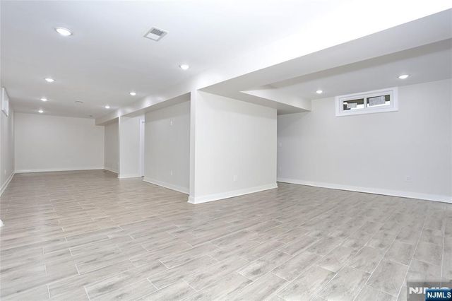 592 Fermery Drive, New Milford, NJ 07646