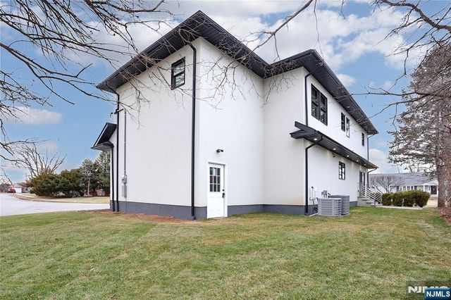 592 Fermery Drive, New Milford, NJ 07646