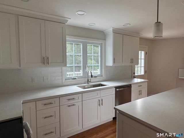 4672 Congress Street, Fairfield, CT 06824