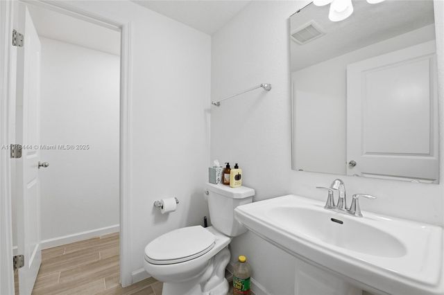 9852 Lemon Balm Way, Jacksonville, FL 32219