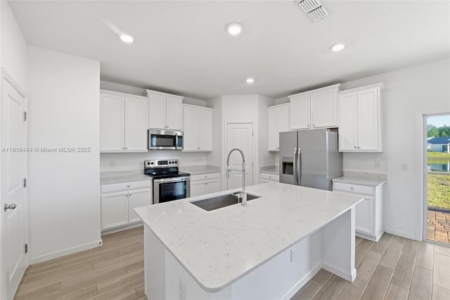 9852 Lemon Balm Way, Jacksonville, FL 32219