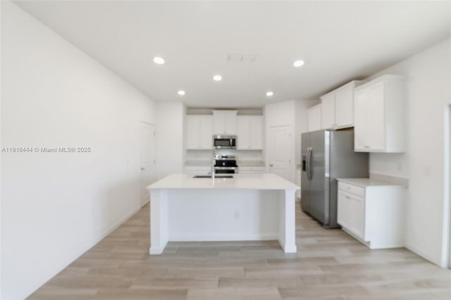 9852 Lemon Balm Way, Jacksonville, FL 32219