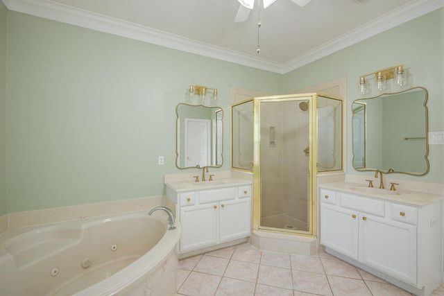 301 Lasso Street, Angleton, TX 77515