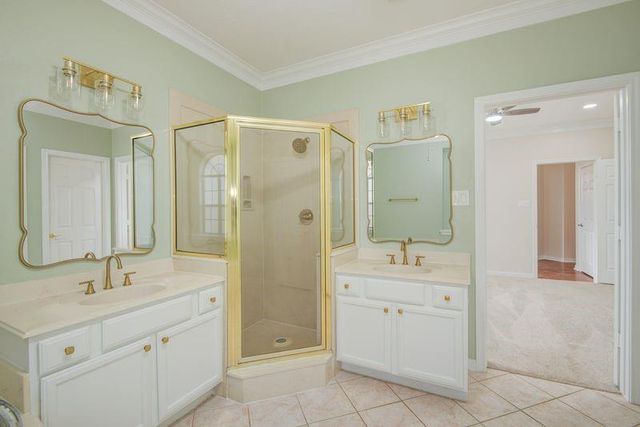 301 Lasso Street, Angleton, TX 77515