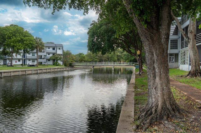 8360 Sands Point Boulevard G306, Tamarac, FL 33321