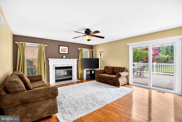 202 AMBERFIELD DR, Mount Laurel, NJ 08054
