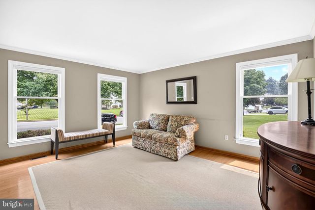 202 AMBERFIELD DR, Mount Laurel, NJ 08054