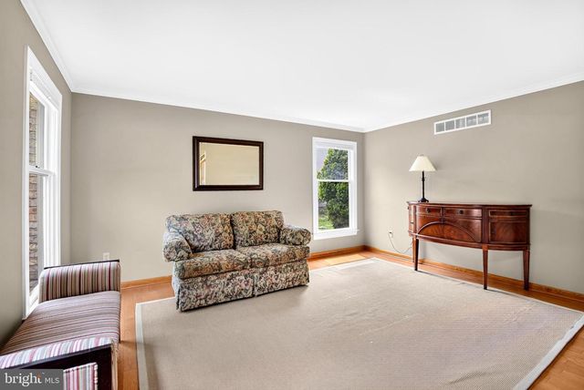 202 AMBERFIELD DR, Mount Laurel, NJ 08054