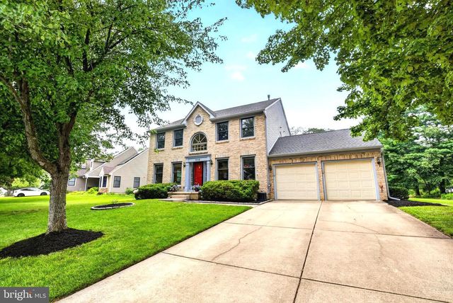 202 AMBERFIELD DR, Mount Laurel, NJ 08054