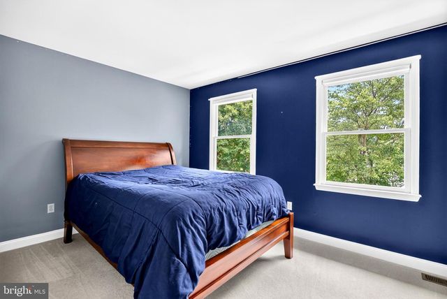 202 AMBERFIELD DR, Mount Laurel, NJ 08054