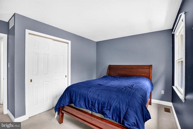 202 AMBERFIELD DR, Mount Laurel, NJ 08054