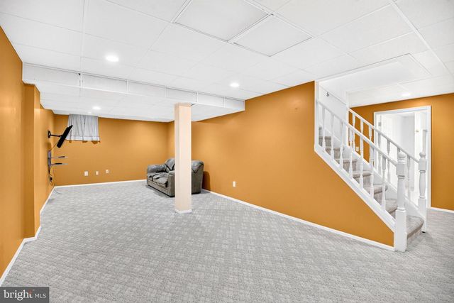 202 AMBERFIELD DR, Mount Laurel, NJ 08054