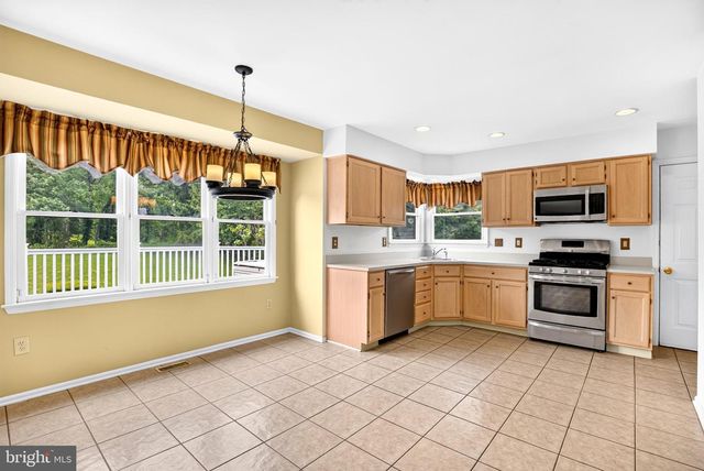 202 AMBERFIELD DR, Mount Laurel, NJ 08054