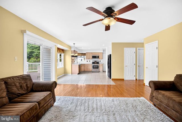 202 AMBERFIELD DR, Mount Laurel, NJ 08054