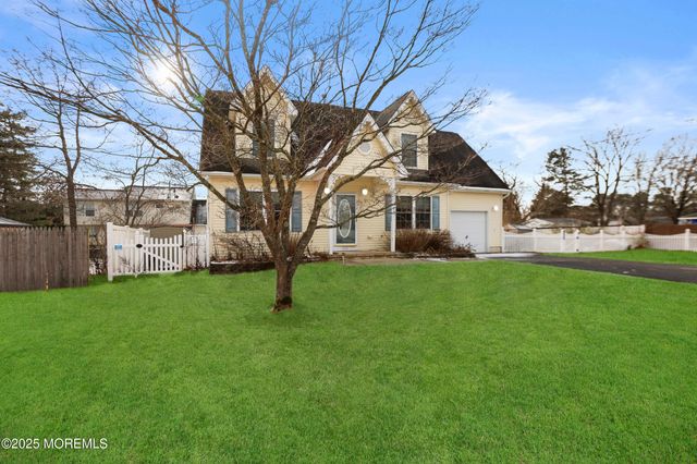 1216 7th Avenue, Toms River, NJ 08757