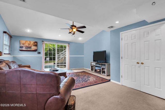 5 Spruce Drive, Shrewsbury Boro, NJ 07702