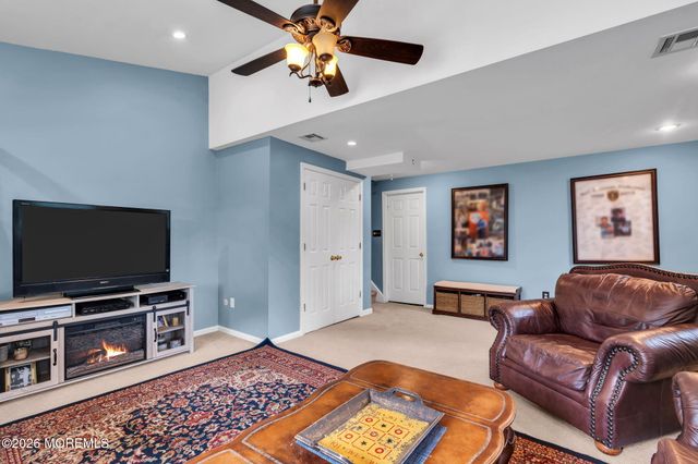 5 Spruce Drive, Shrewsbury Boro, NJ 07702