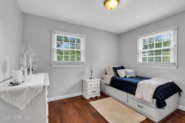 5 Spruce Drive, Shrewsbury Boro, NJ 07702