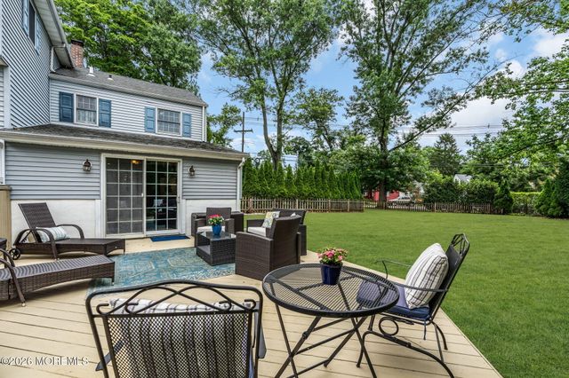 5 Spruce Drive, Shrewsbury Boro, NJ 07702