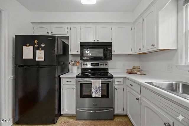 4300 Edgehill Court, Raleigh, NC 27612