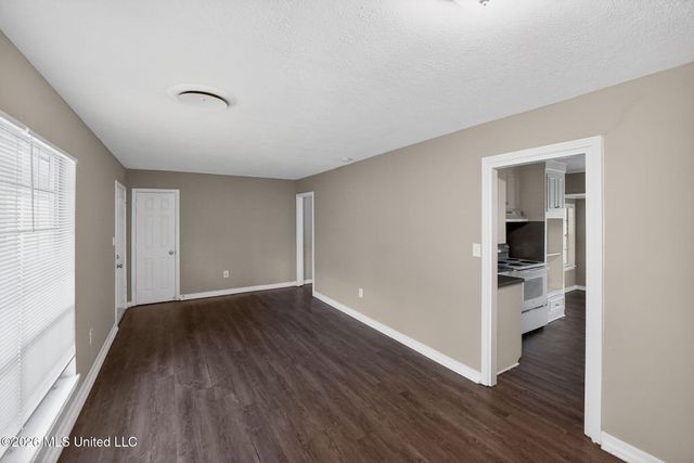 1062 Autumn Street, Jackson, MS 39212