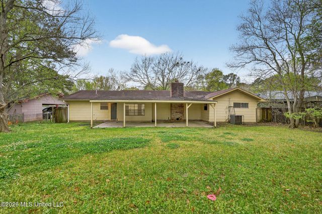1062 Autumn Street, Jackson, MS 39212