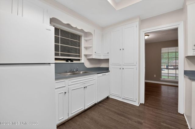 1062 Autumn Street, Jackson, MS 39212