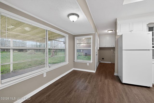 1062 Autumn Street, Jackson, MS 39212