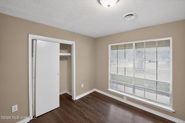 1062 Autumn Street, Jackson, MS 39212