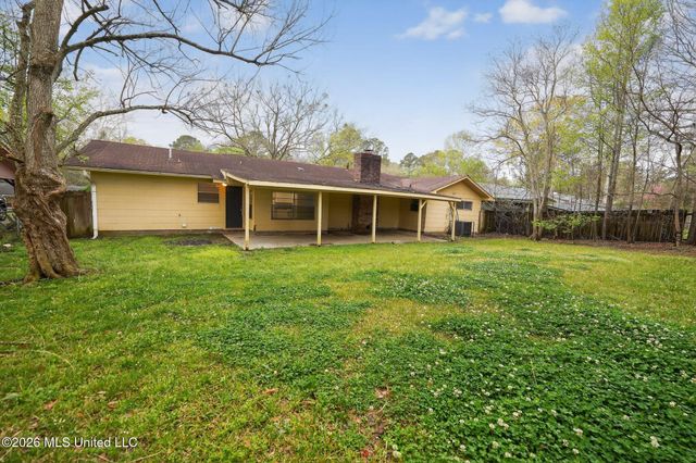 1062 Autumn Street, Jackson, MS 39212