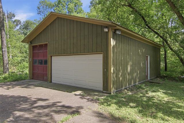3153 Deerfield Road, Eau Claire, WI 54701