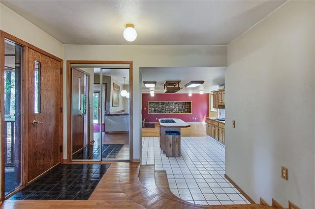 3153 Deerfield Road, Eau Claire, WI 54701