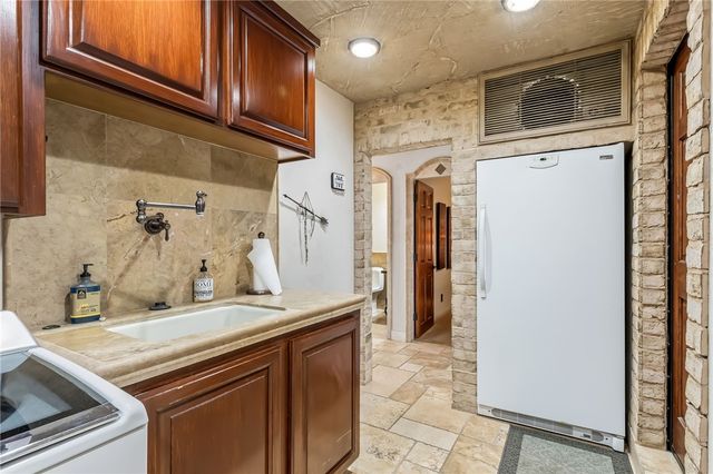 2605 Camino Del Rio, Bullhead City, AZ 86442