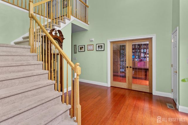 20 Mitchell Drive, Monroe, NJ 08831