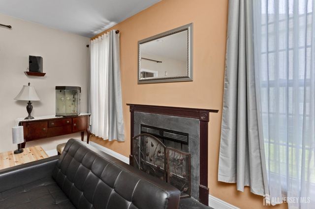 20 Mitchell Drive, Monroe, NJ 08831