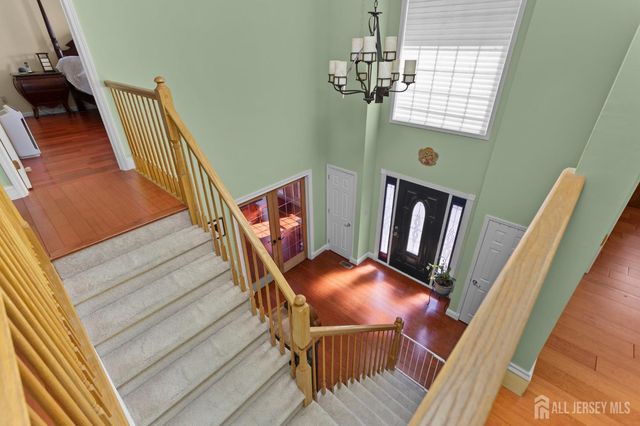 20 Mitchell Drive, Monroe, NJ 08831