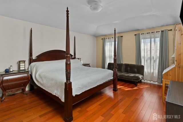 20 Mitchell Drive, Monroe, NJ 08831