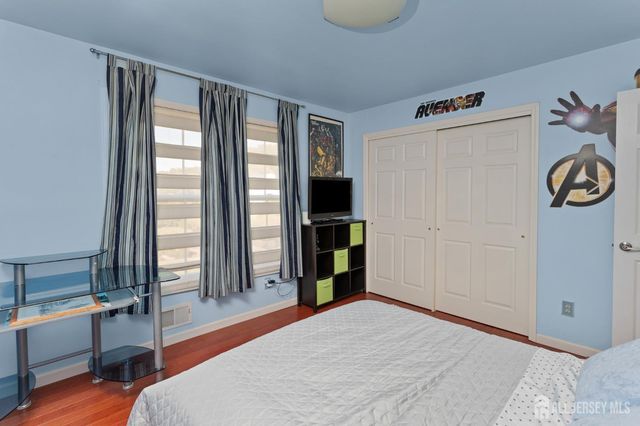 20 Mitchell Drive, Monroe, NJ 08831