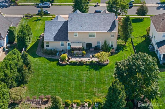 20 Mitchell Drive, Monroe, NJ 08831