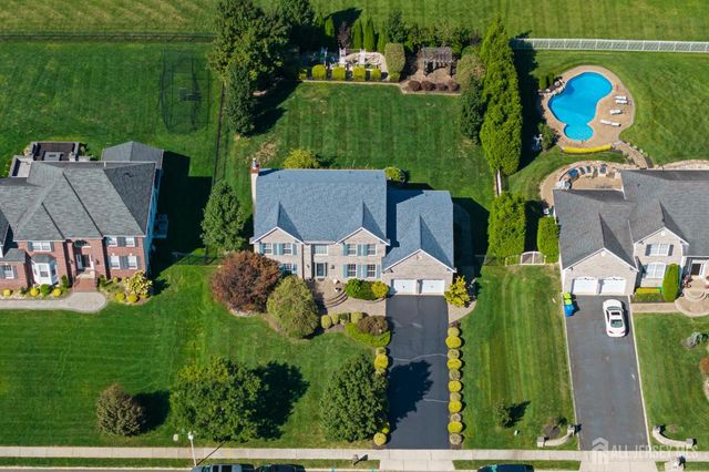 20 Mitchell Drive, Monroe, NJ 08831