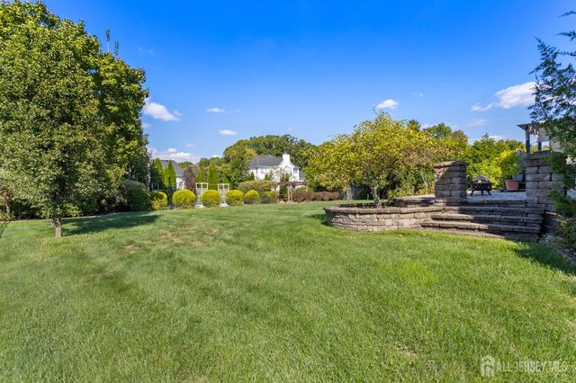20 Mitchell Drive, Monroe, NJ 08831