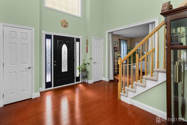 20 Mitchell Drive, Monroe, NJ 08831