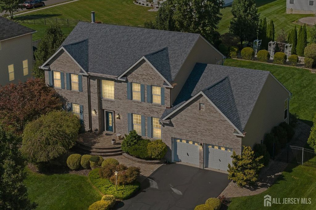20 Mitchell Drive, Monroe, NJ 08831