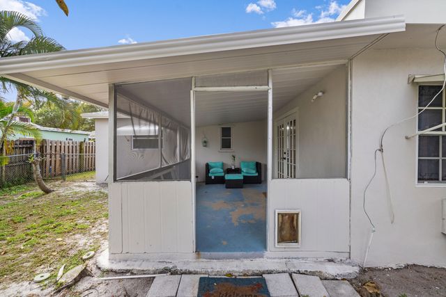 336 S CHILLINGWORTH Drive, West Palm Beach, FL 33409