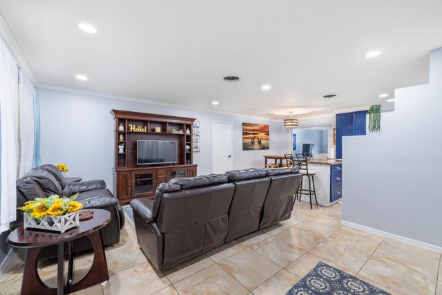 336 S CHILLINGWORTH Drive, West Palm Beach, FL 33409