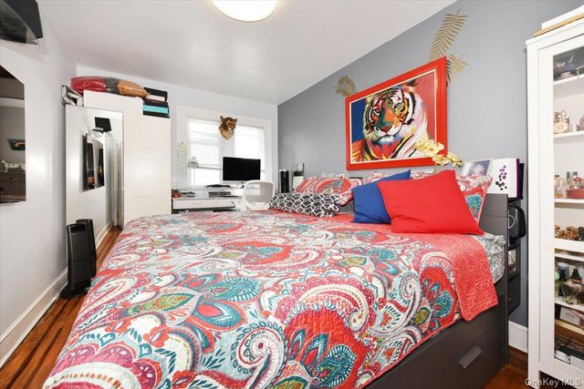 21815 100th Avenue, Queens Village, NY 11429