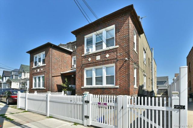 21815 100th Avenue, Queens Village, NY 11429
