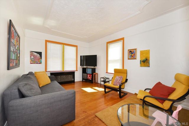 21815 100th Avenue, Queens Village, NY 11429