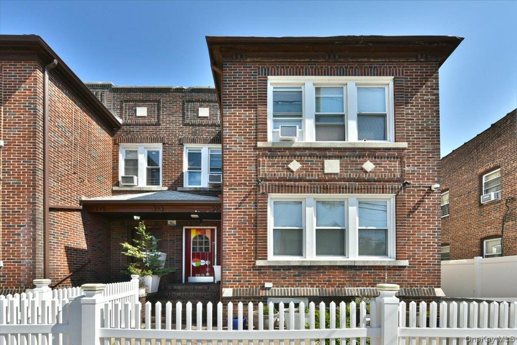 21815 100th Avenue, Queens Village, NY 11429